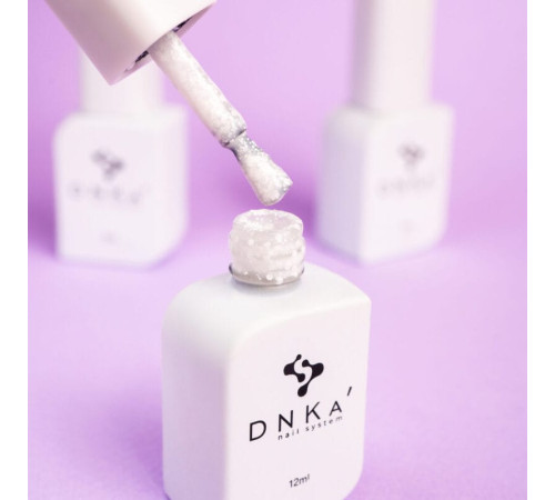База кольорова DNKA Cover base №070 Lotus біла з хлоп`ями, 12 мл
