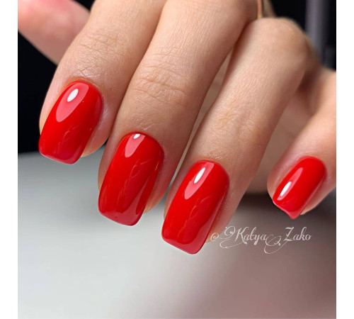 Гель-лак Komilfo Deluxe Series №D080 красная эмаль, 8 мл
