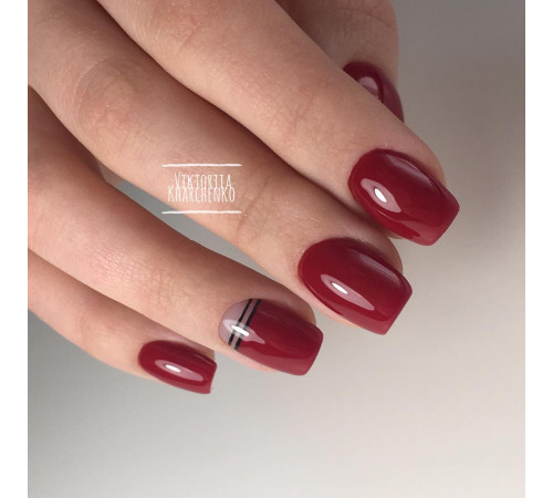 Гель-лак Komilfo Deluxe Series №D088 малиново-бордовий емаль, 8 мл