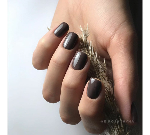Гель-лак Komilfo Deluxe Series №D233 темний коричнево-сірий емаль, 8 мл