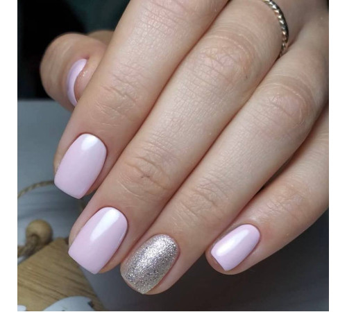 Gel polish Komilfo DeLuxe Series #G005 saturated light golden glitter with pink iridescence, 8 ml