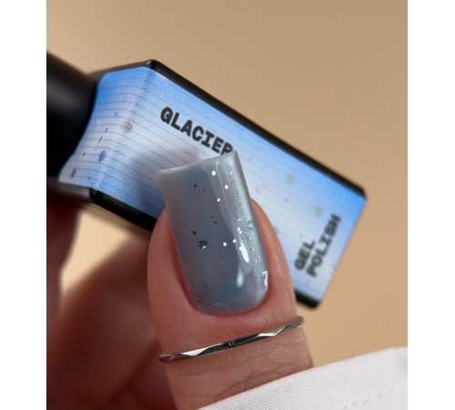 Гель-лак для нігтів BIBLIOTEKA Cat Eye №24 Glacier, котяче око, холодний блакитний, 10 мл