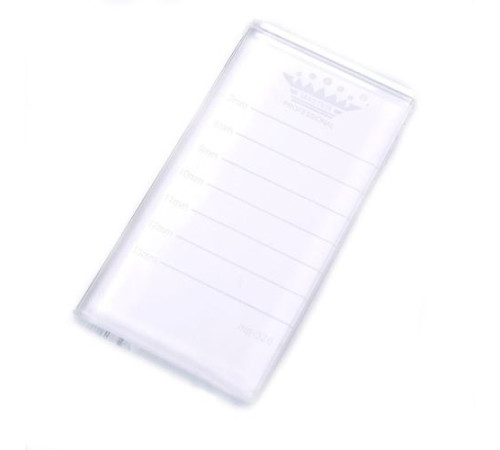 Lilly eyelash extension glass