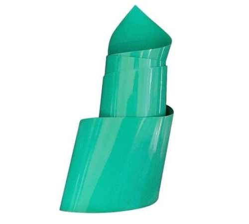 The foil for craquelure is turquoise