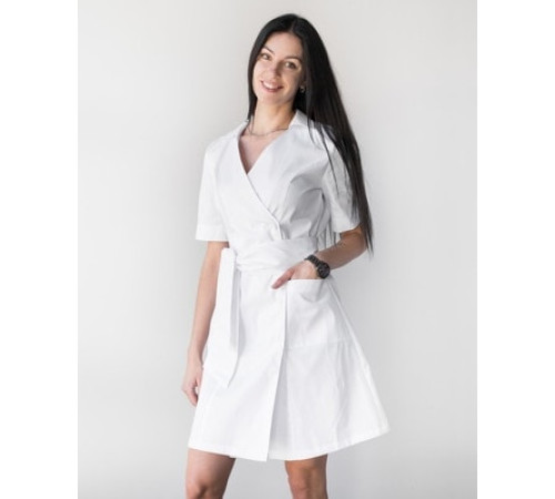 Dressing gown for the master of Tokyo, white p 42-48